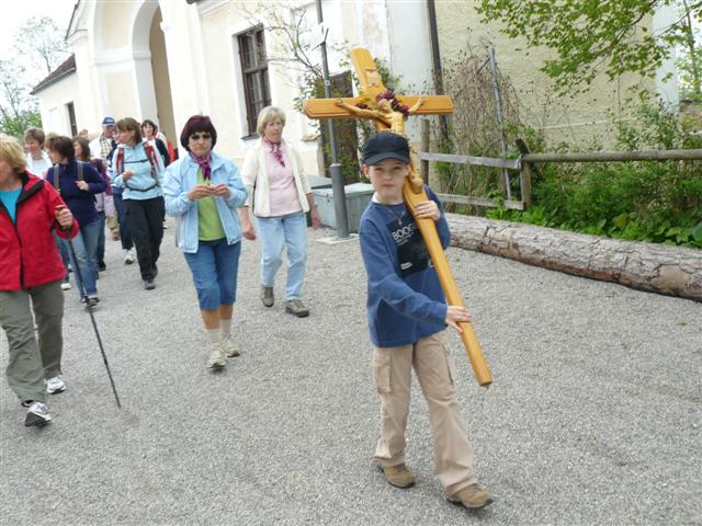 618x457 pixels (79K)